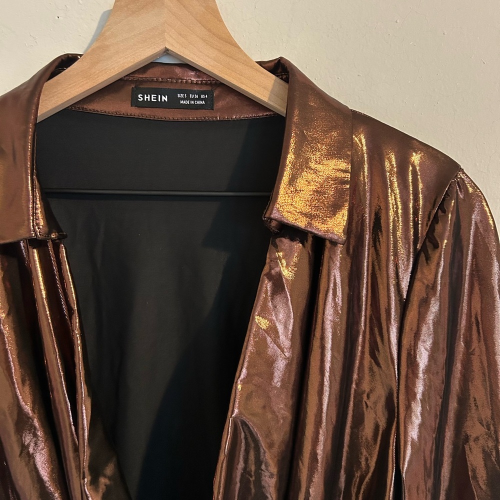 Metallic Draped Blouse - Picture 3 of 6